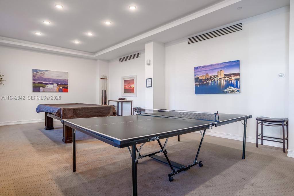 VENETIAN - Residential