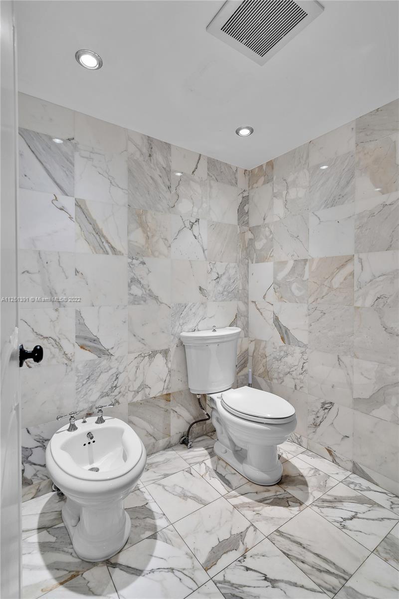 KEY COLONY NO 4 CONDO - Residential Lease