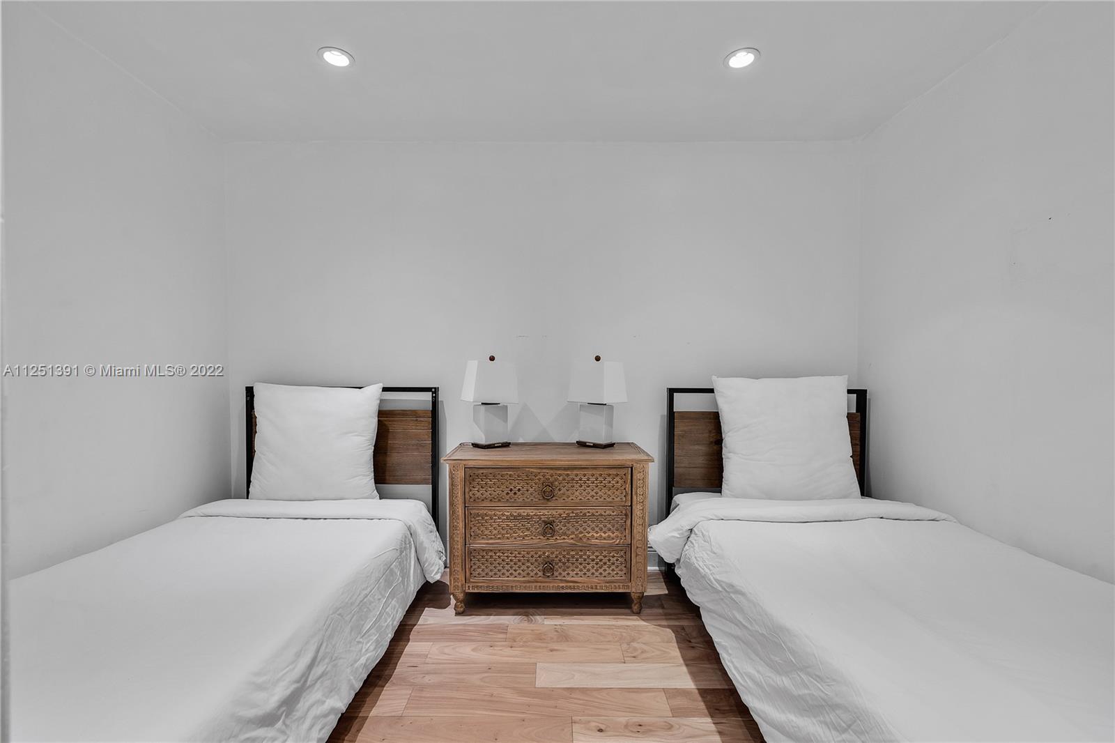 KEY COLONY NO 4 CONDO - Residential Lease