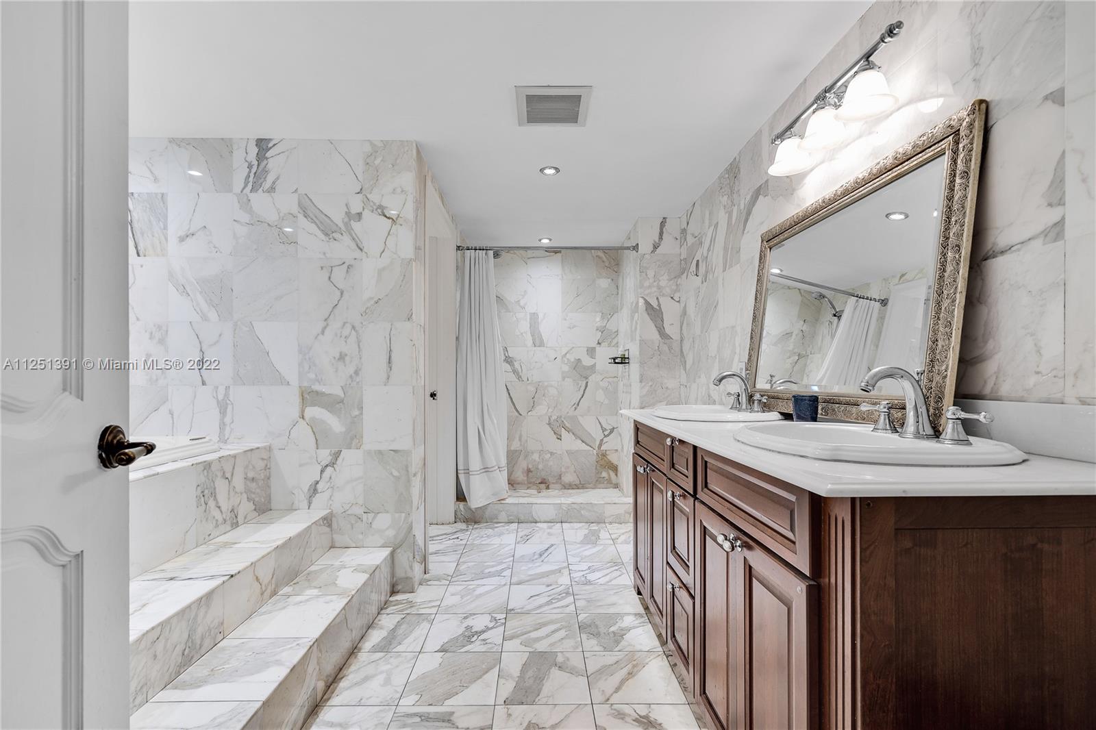 KEY COLONY NO 4 CONDO - Residential Lease