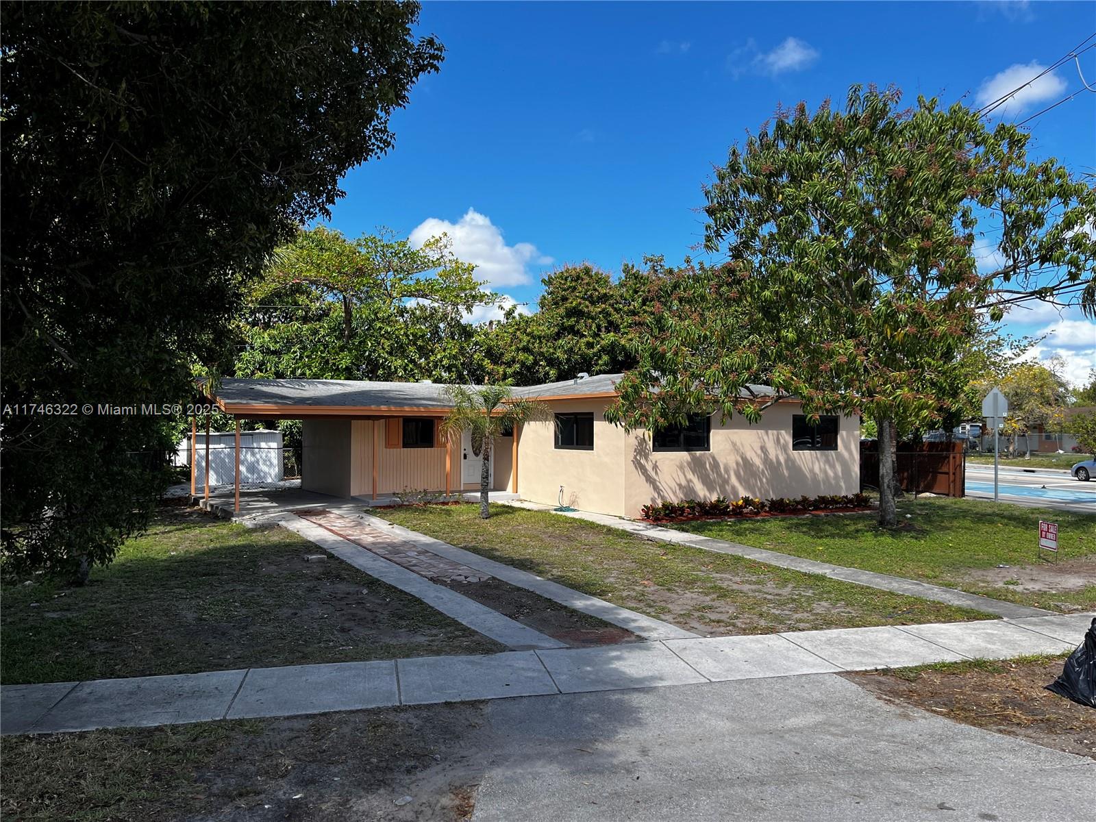 Property for Sale at 285 Ne 43rd St, Deerfield Beach, Broward County, Florida - Bedrooms: 3 
Bathrooms: 2  - $435,000