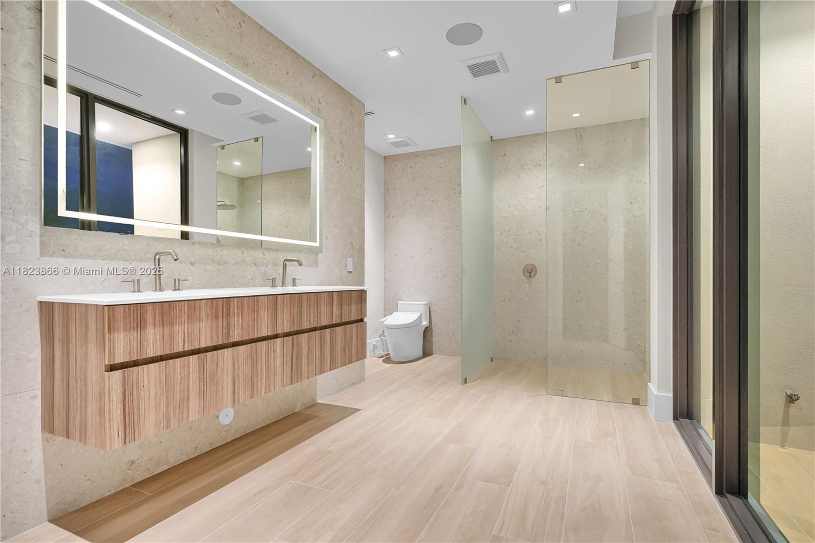 TROPICAL ISLE HOMES SUB 4 - Residential Lease