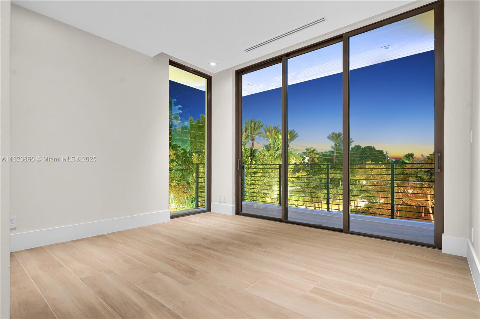 TROPICAL ISLE HOMES SUB 4 - Residential Lease