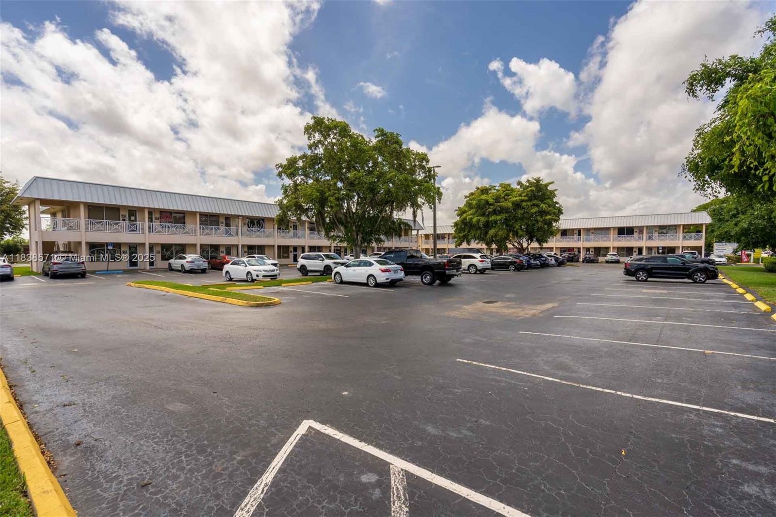 7310 W Mcnab Rd 212