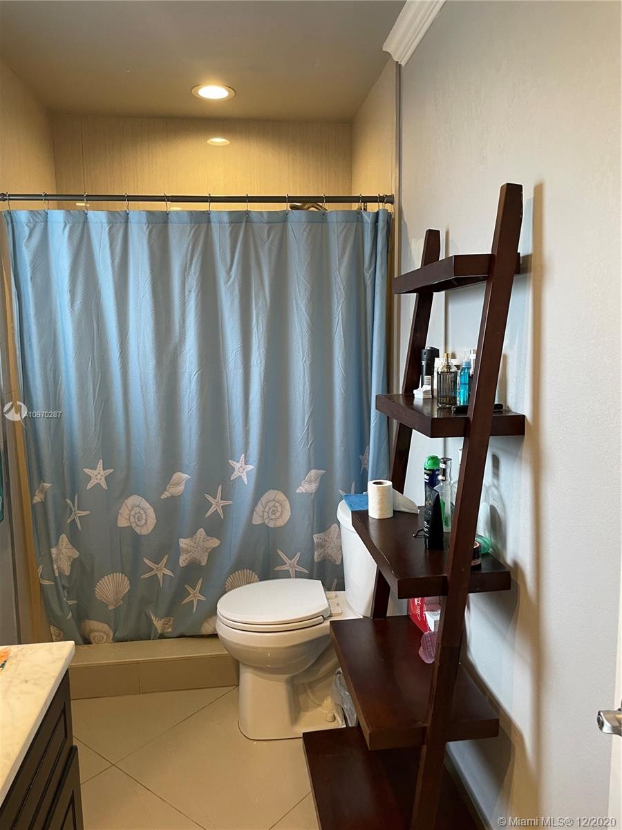 HOLIDAY CITY AT BOCA RATO - Residential