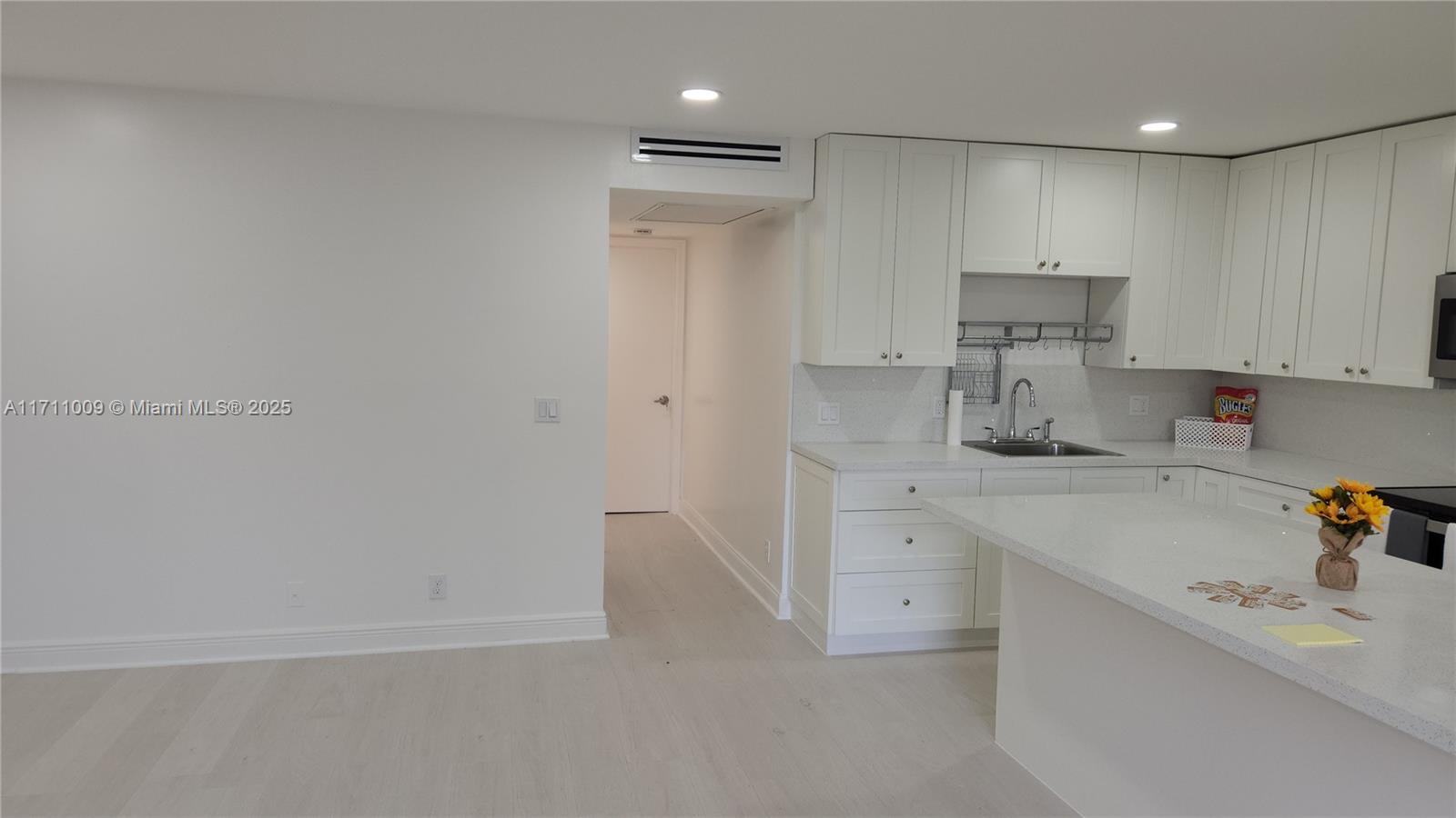 KINGSLEY AT CENTURY VILLA - Residential