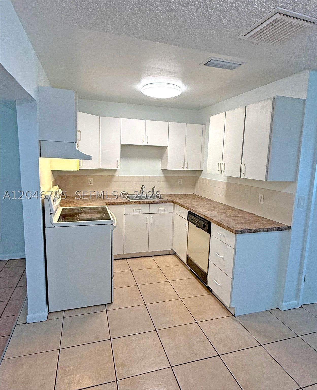 12096 Dolphin Dr