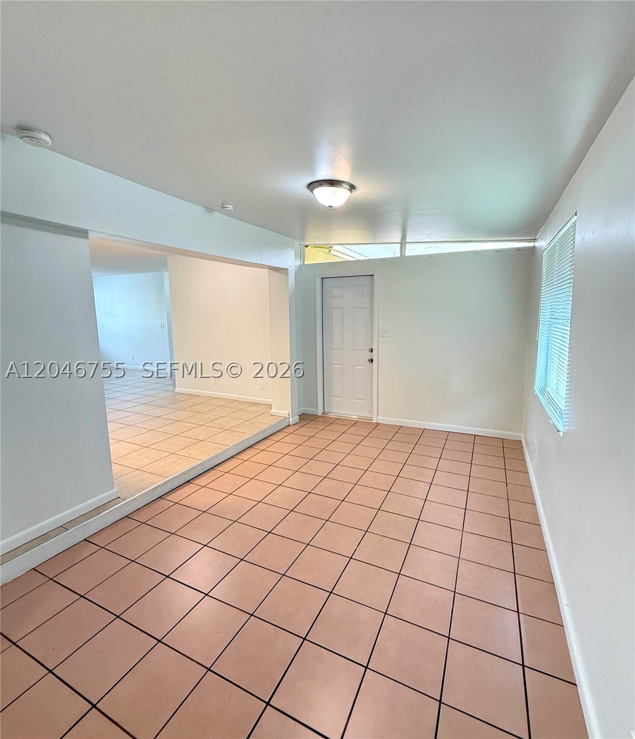 12096 Dolphin Dr