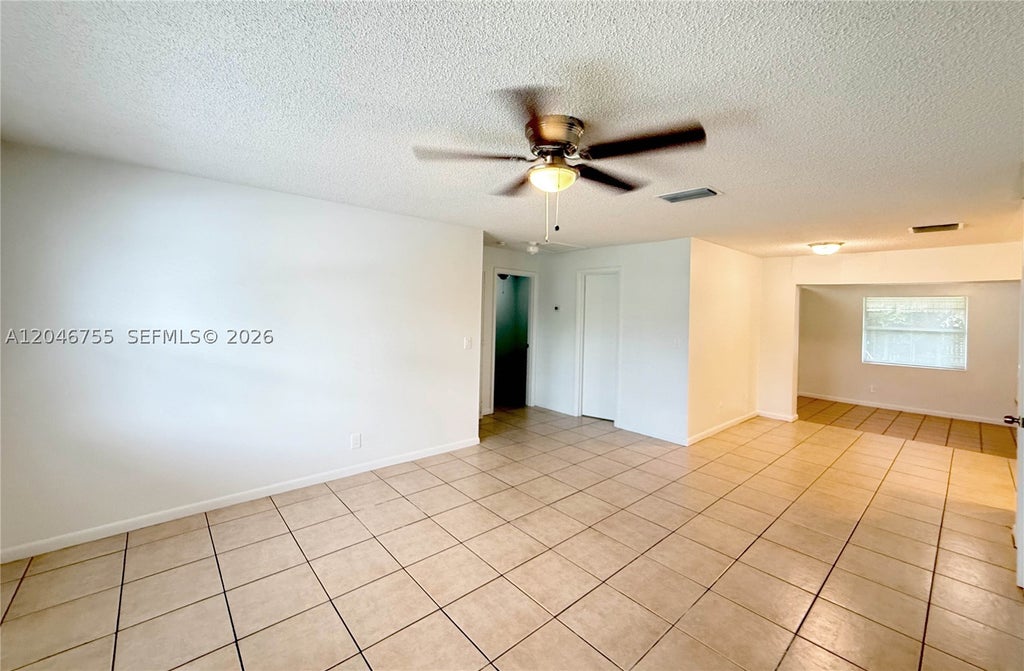 Photo of 12096 Dolphin Dr, Palm Beach Gardens, FL 33410 (MLS # A12046755)