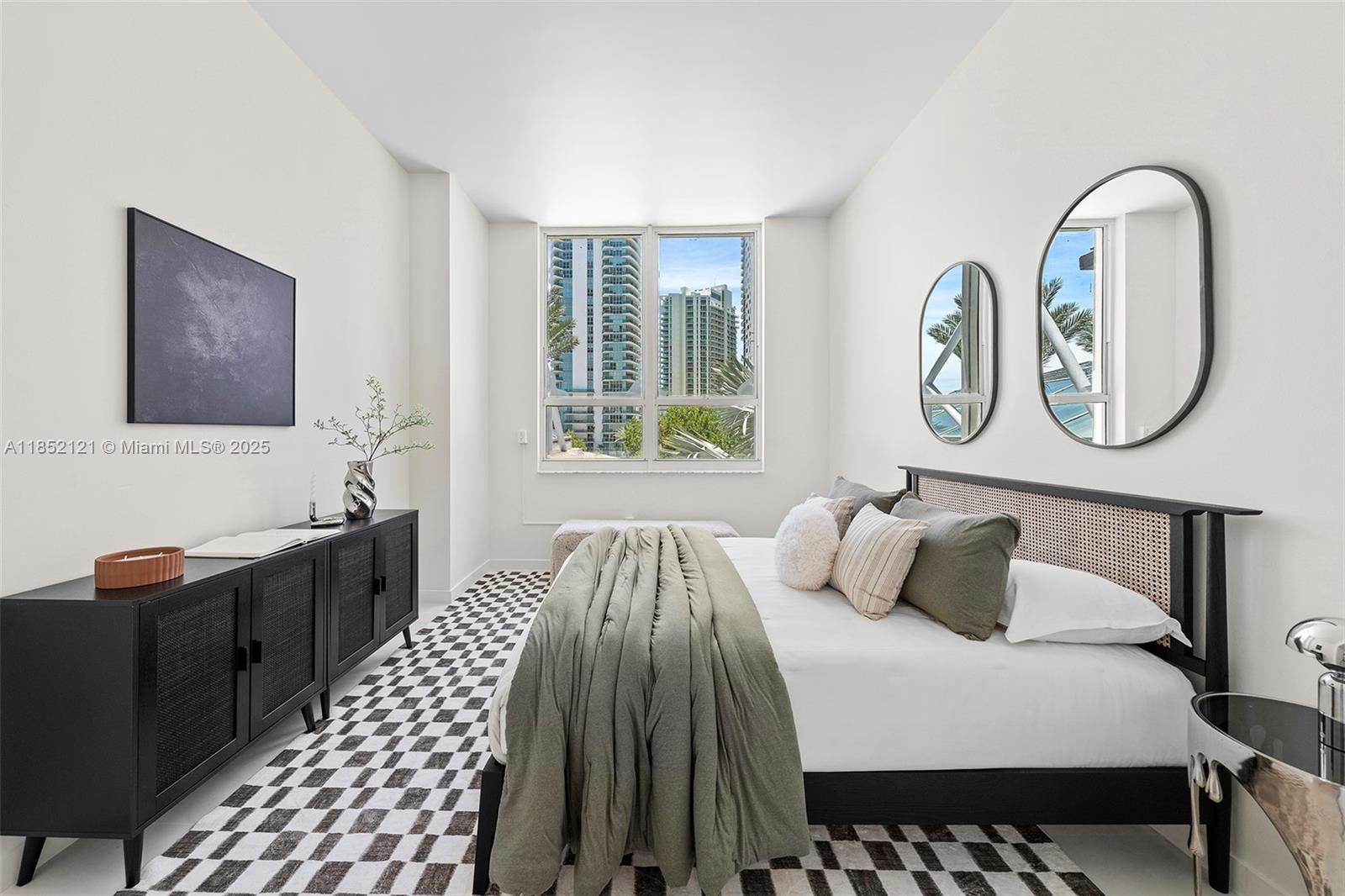 THE MARK ON BRICKELL COND - Residential