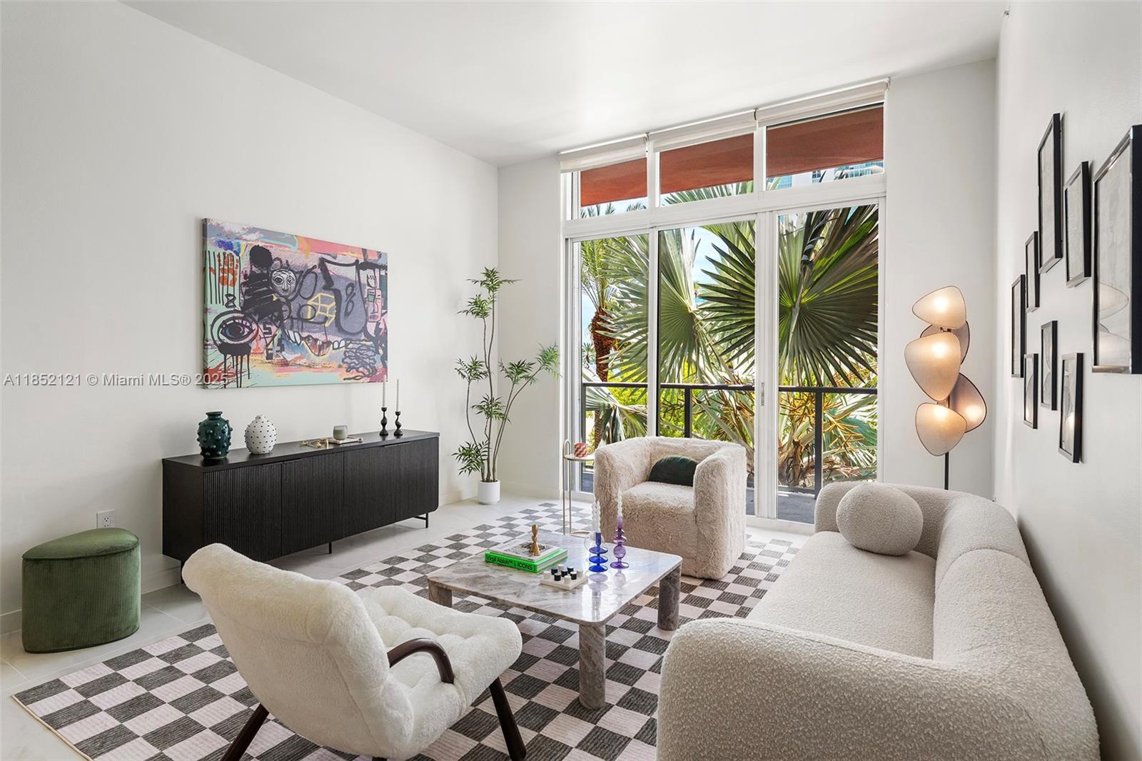 Experience urban Brickell from this beautiful 2-bed 2-bath fully renovated unit with 10ft ceilings. Updates include new kitchen, stainless steel appliances, new closets and bathrooms. Large living room with open kitchen and breakfast bar, southern exposure, private balcony, a split floor plan, and 2 parking spots. The Mark on Brickell is a luxury waterfront condo with amenities including a pool, gym, tennis & racquetball court, jacuzzi, on-site restaurant, 24-hour concierge, and more. Walk to Brickell City Centre and all the incredible nightlife and restaurants this trendy neighborhood offers. Central location, easy access to Miami Beach, Design District, Downtown Miami, Coral Gables, and Coconut Grove.