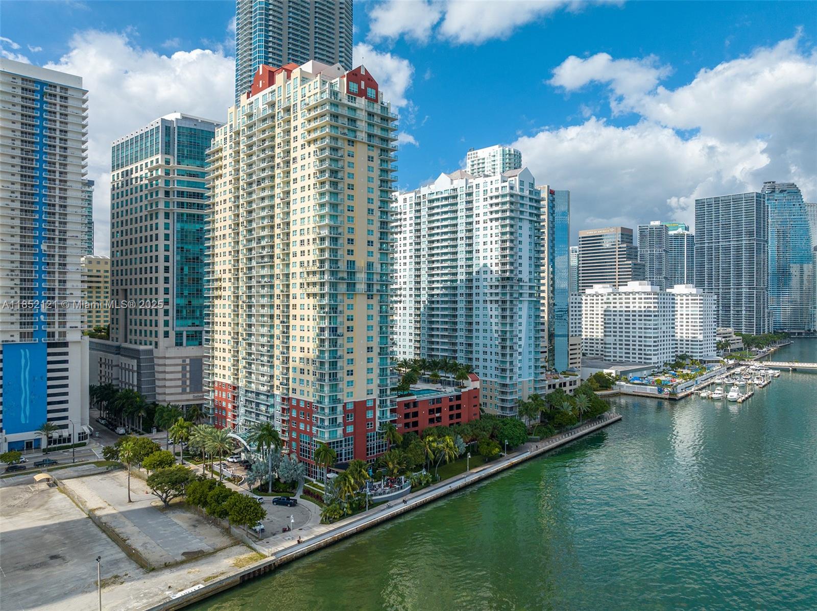 THE MARK ON BRICKELL COND - Residential
