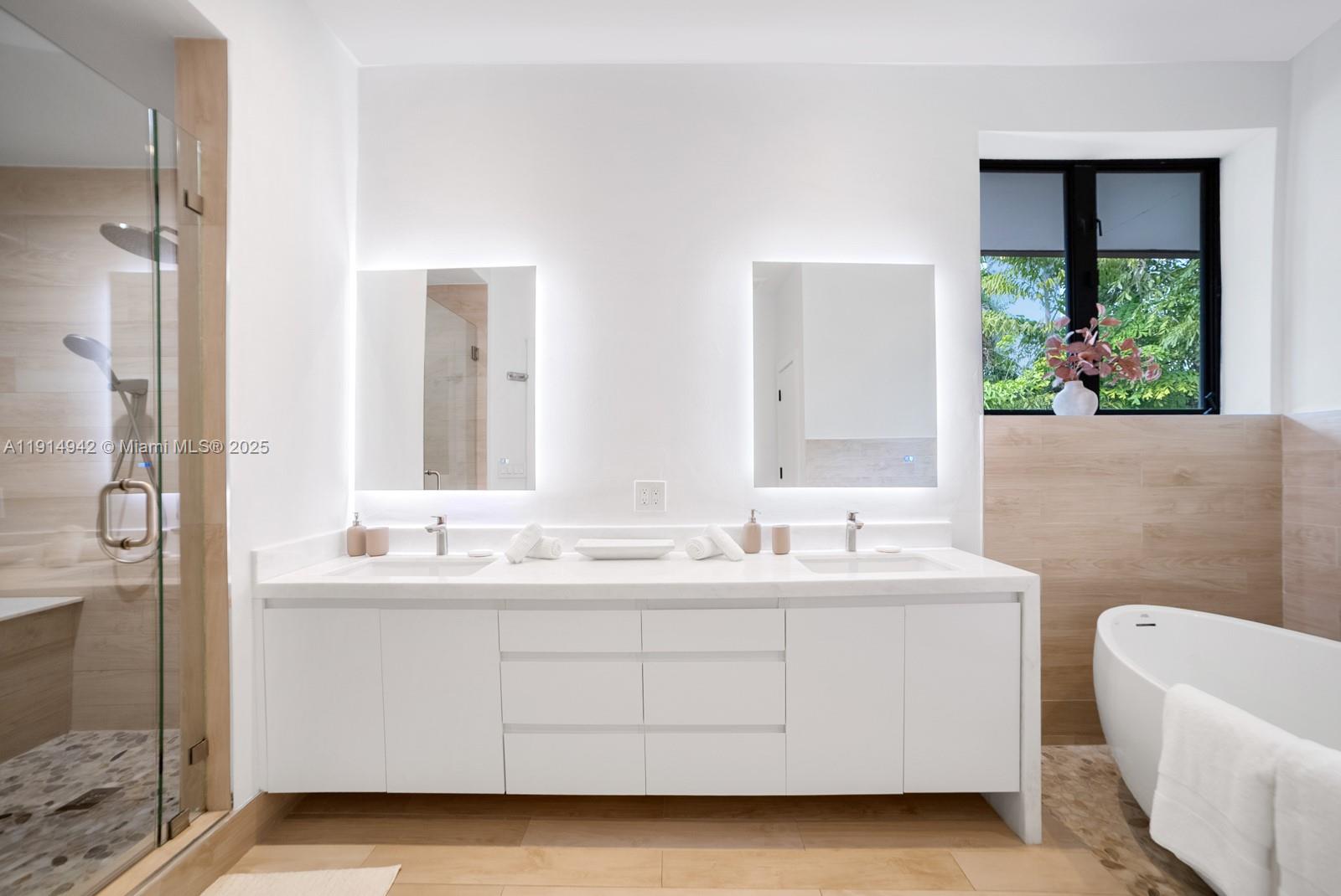 LA GORCE GOLF SUB - Residential