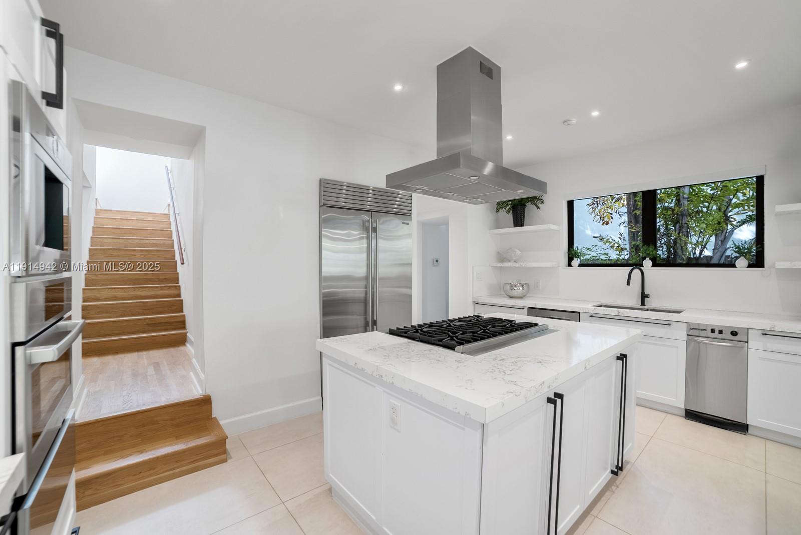 LA GORCE GOLF SUB - Residential