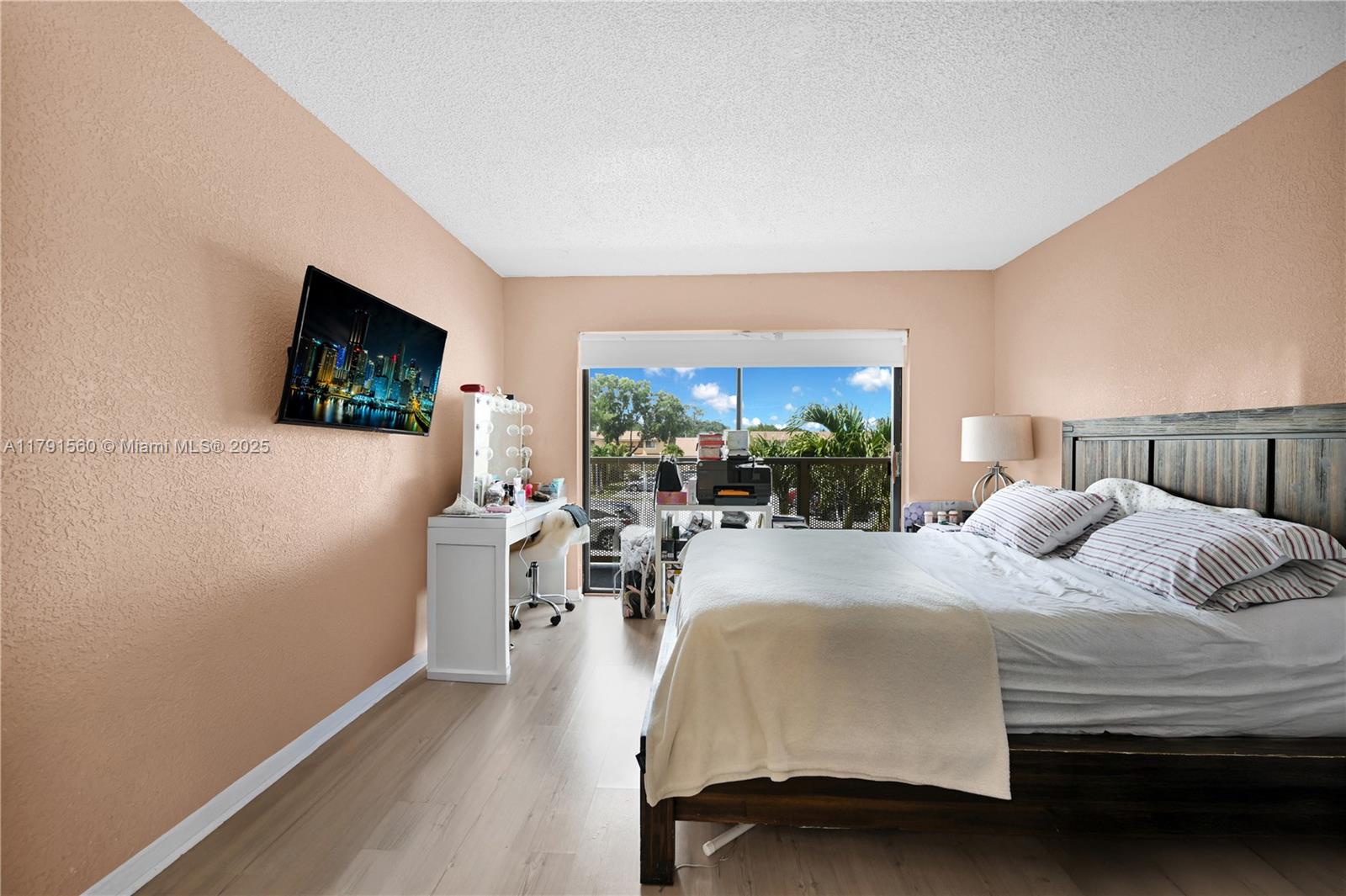 MISTY LAKE CONDO - Residential