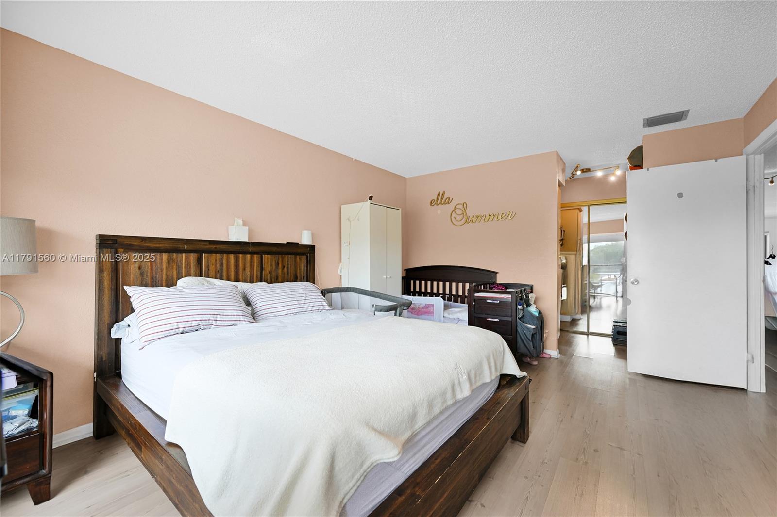 MISTY LAKE CONDO - Residential