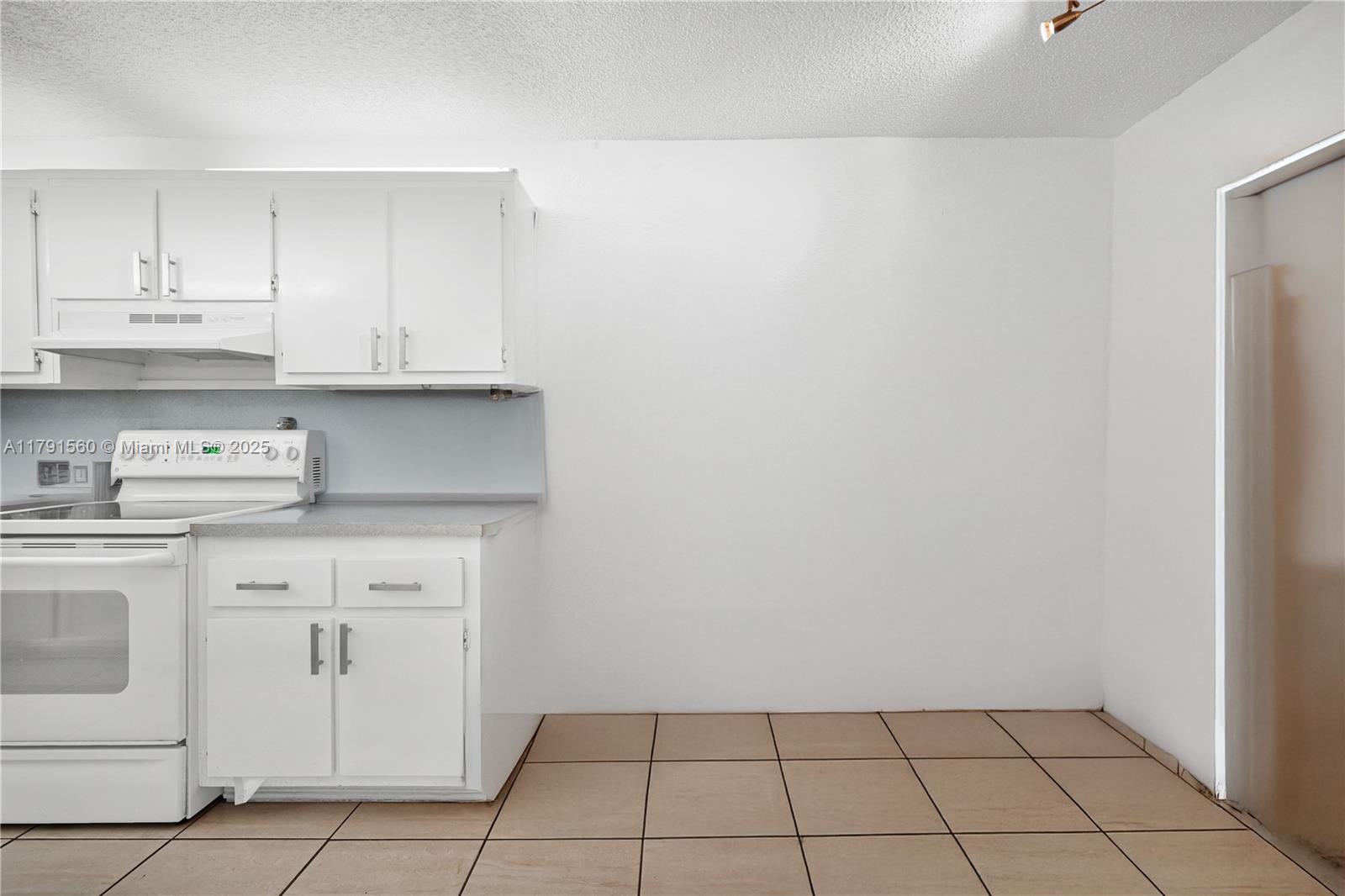 MISTY LAKE CONDO - Residential