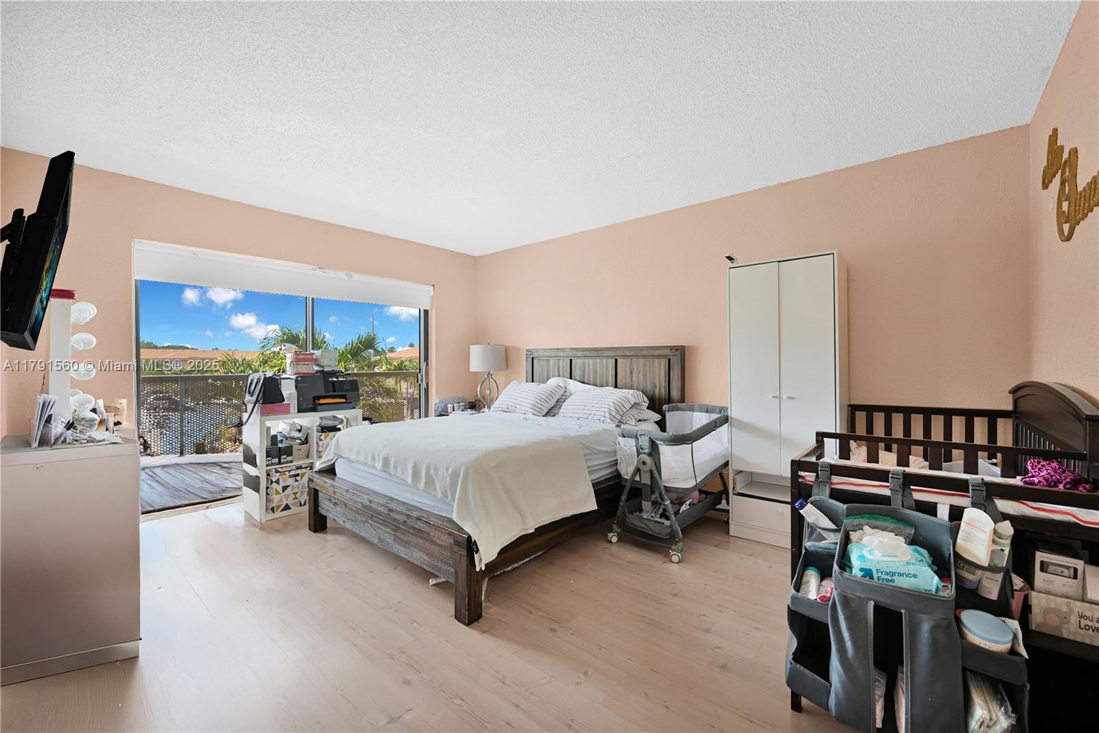 MISTY LAKE CONDO - Residential