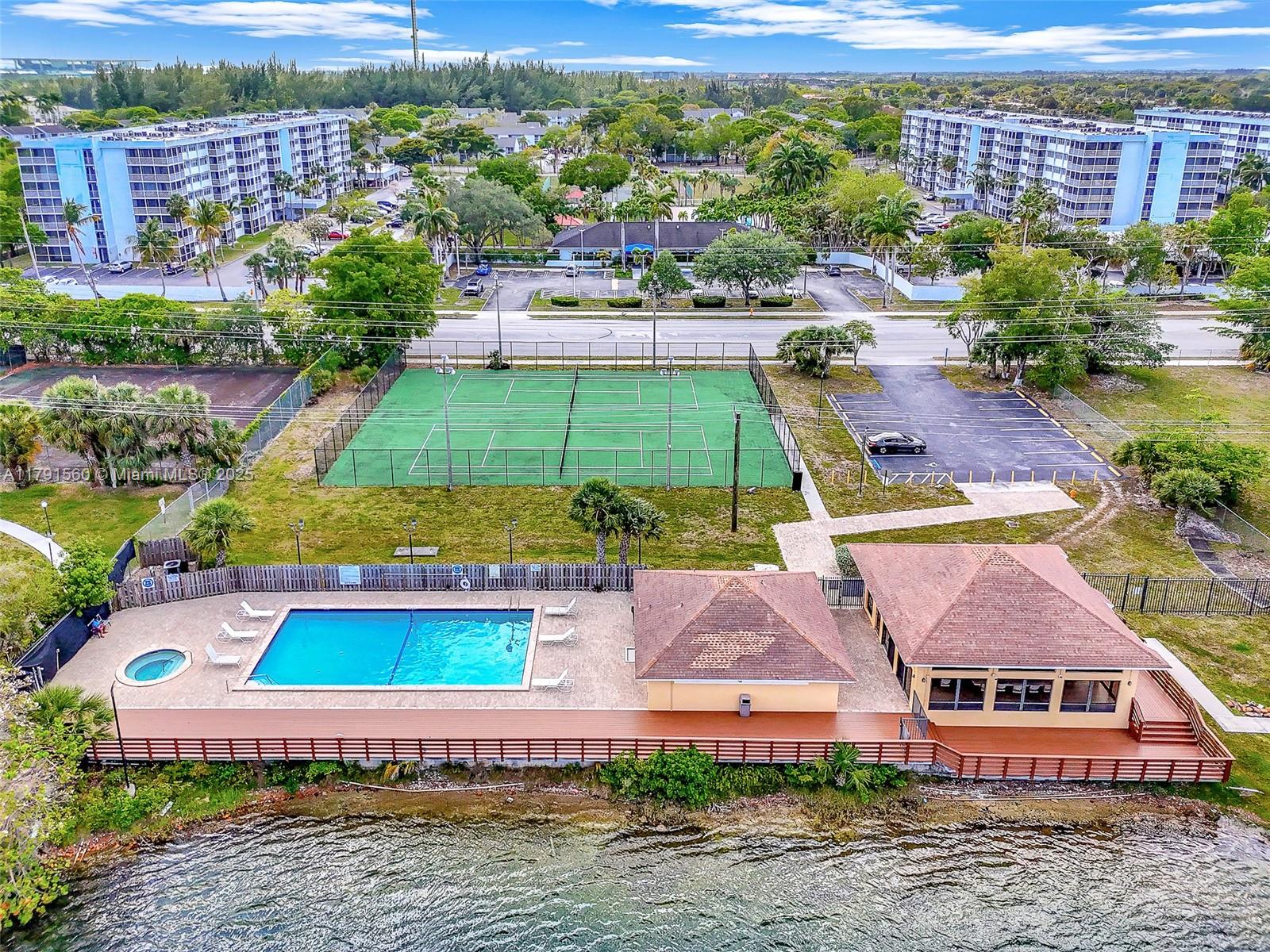 MISTY LAKE CONDO - Residential