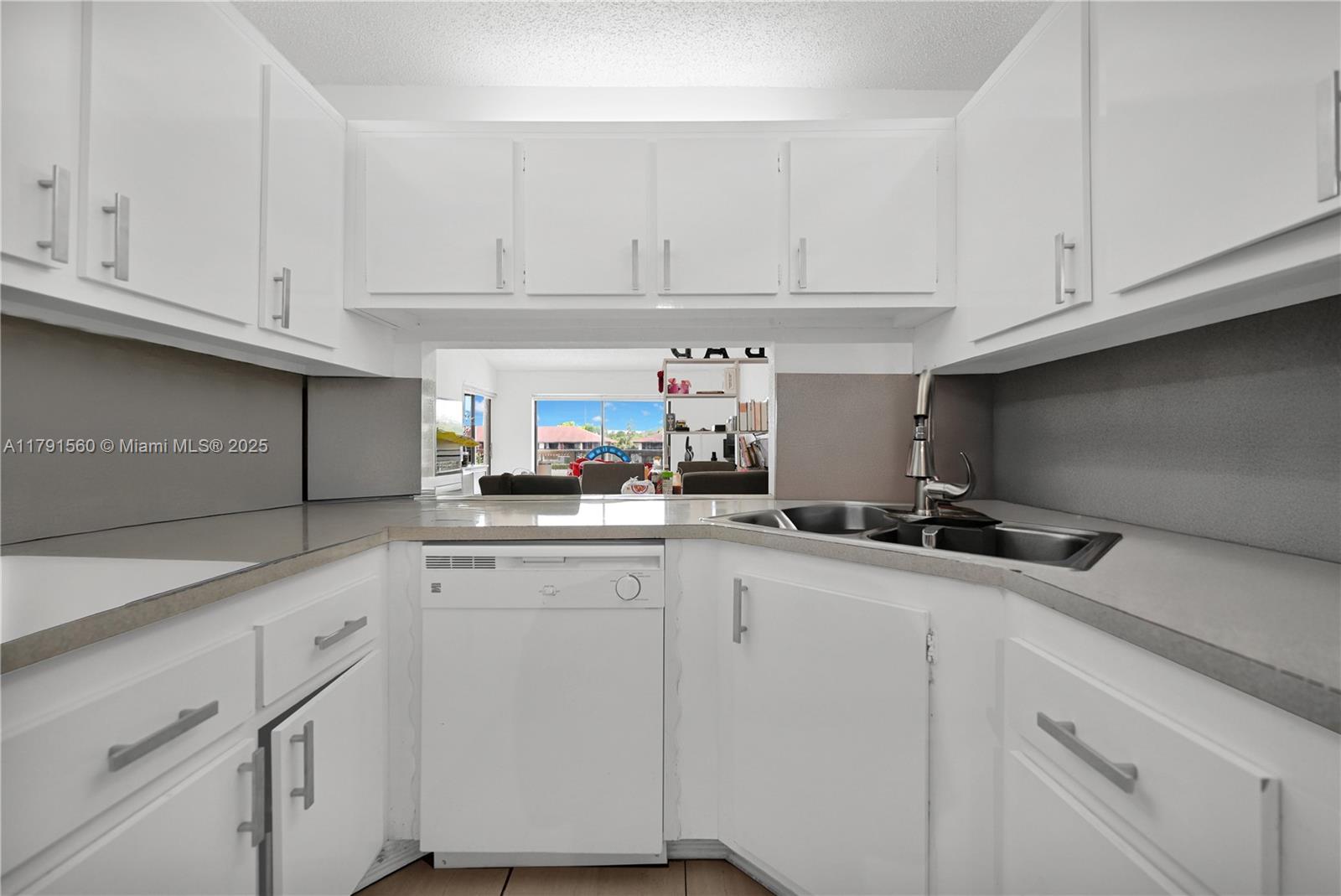 MISTY LAKE CONDO - Residential