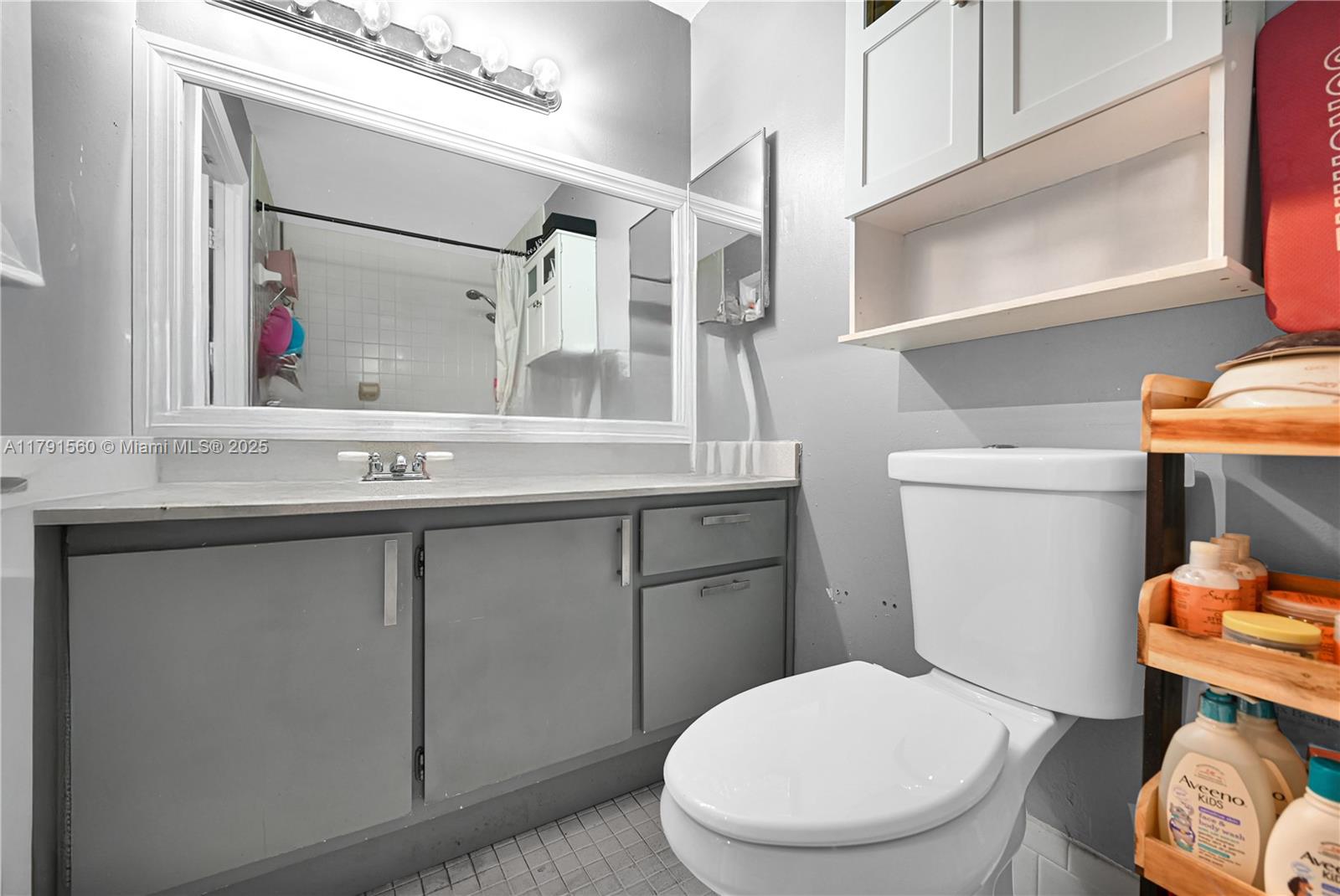 MISTY LAKE CONDO - Residential