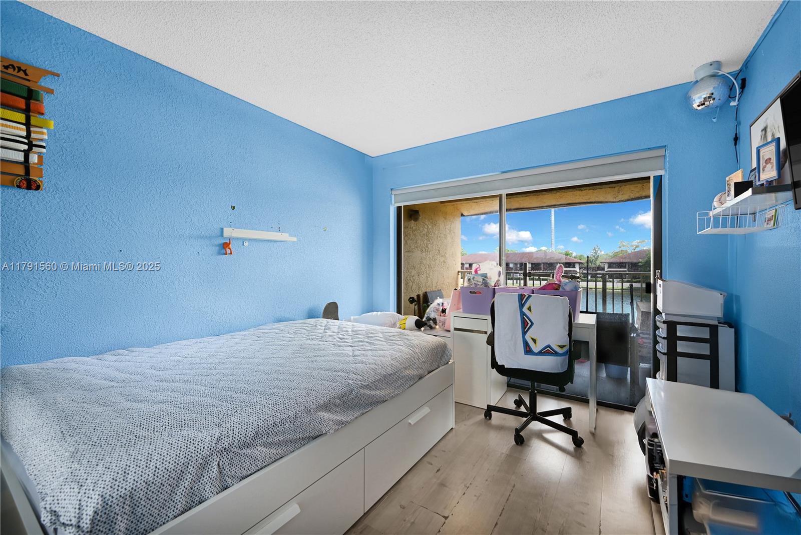 MISTY LAKE CONDO - Residential