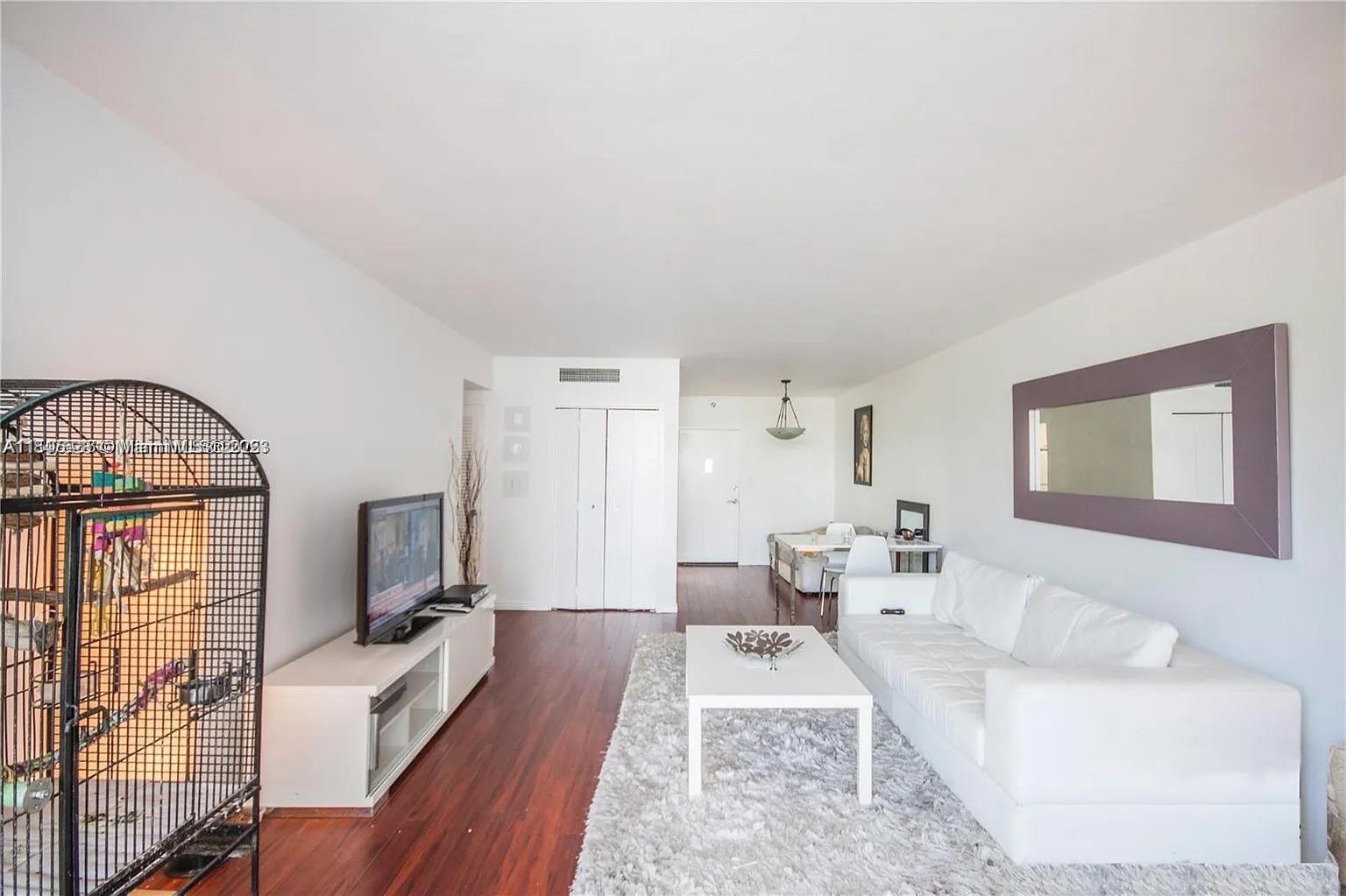 1200 West Ave 317