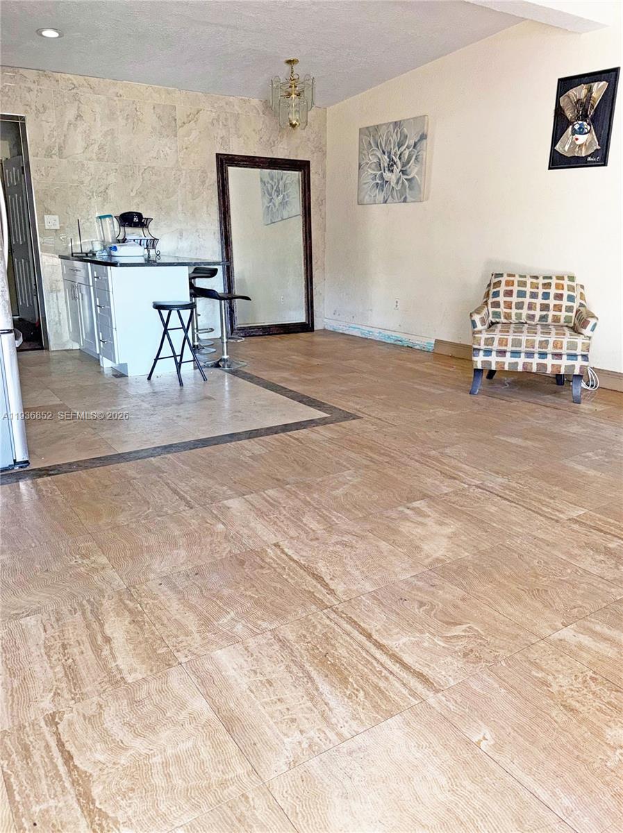 BROWARD MANOR - Residential