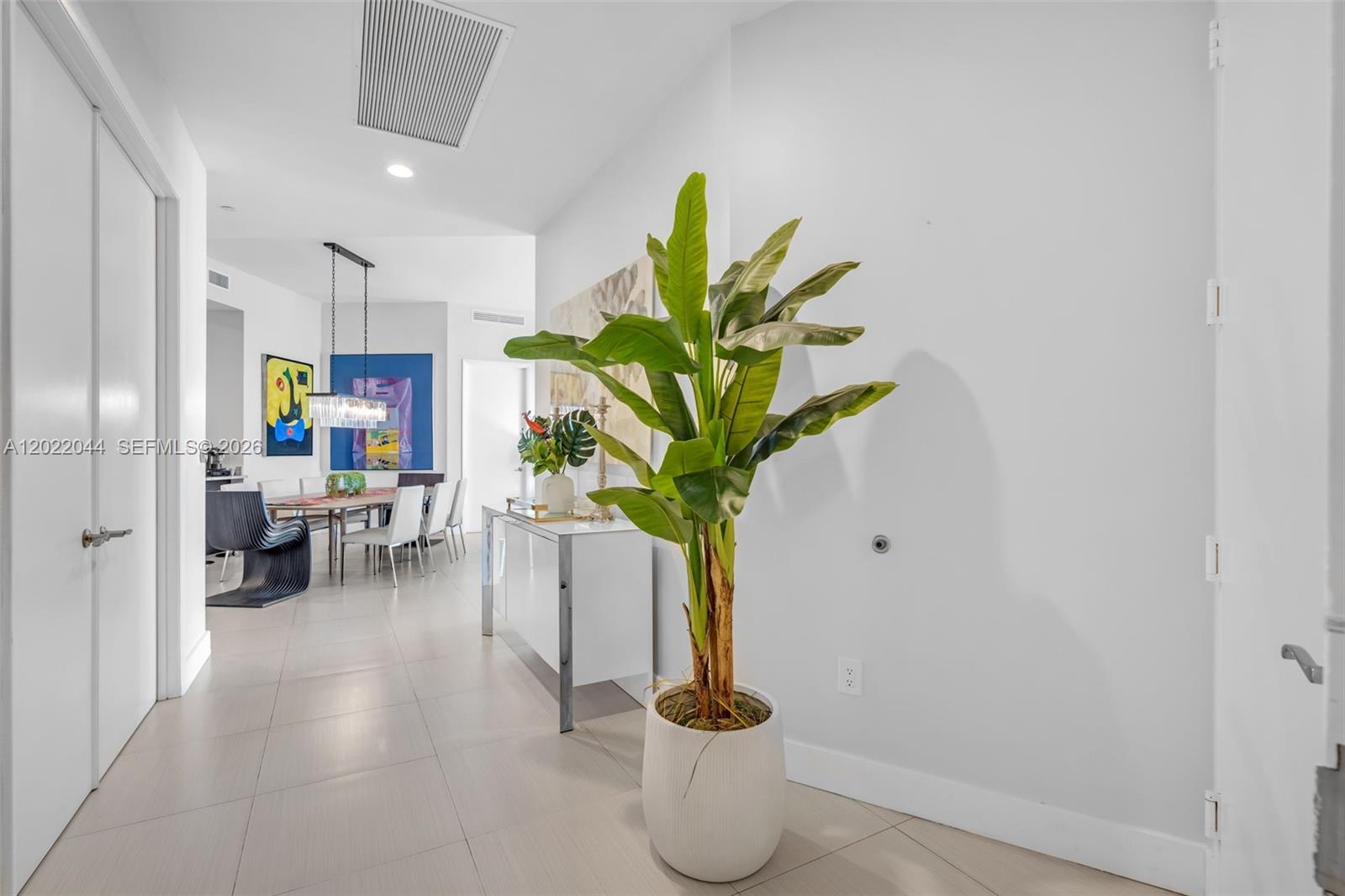 15811 Collins Ave 3407