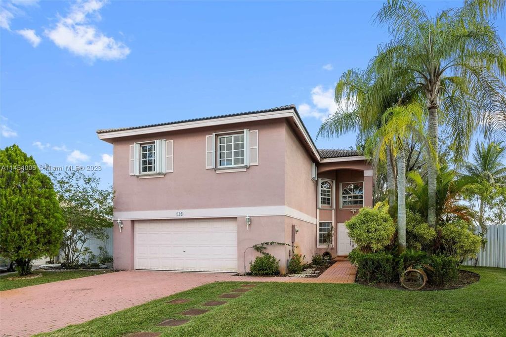 Photo of 192 SW 204th Ave #192, Pembroke Pines, FL 33029 (MLS # A11454006)