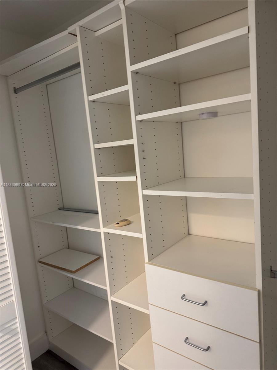 COURTS BRICKELL KEY CONDO - Residential Lease