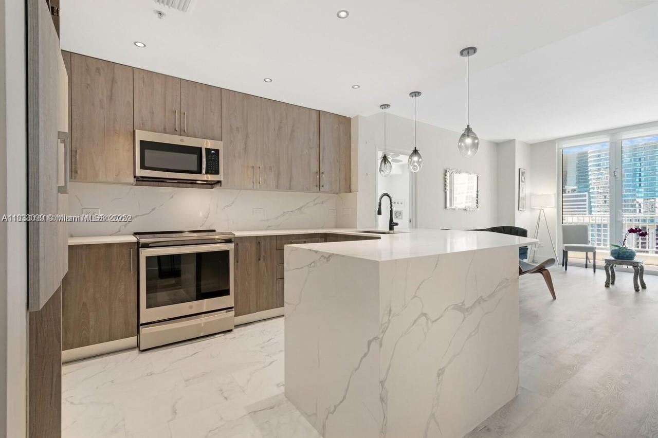 COURTS BRICKELL KEY CONDO - Residential Lease