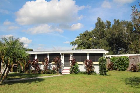 A home in Okeechobee