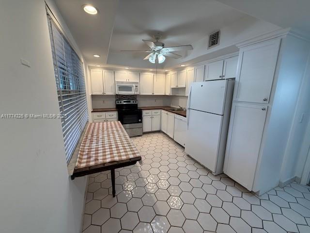 NO 113 PALM-AIRE COUNTRY - Residential