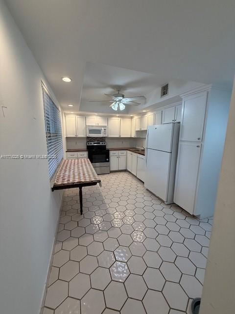 NO 113 PALM-AIRE COUNTRY - Residential