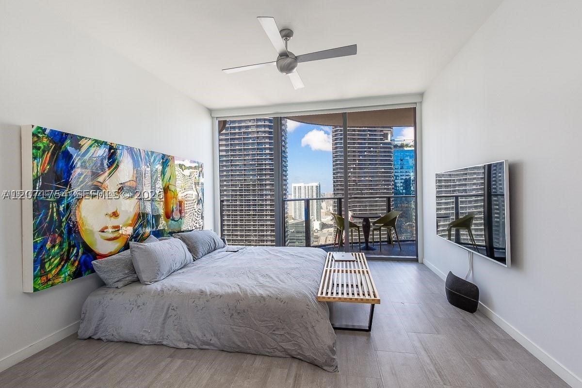 1000 Brickell Plz 3512