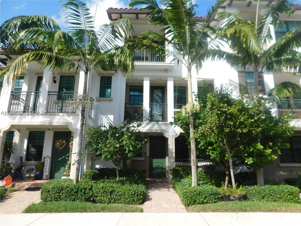 Photo of 11317 SW 15th St #11317, Pembroke Pines, FL 33025 (MLS # A11992322)