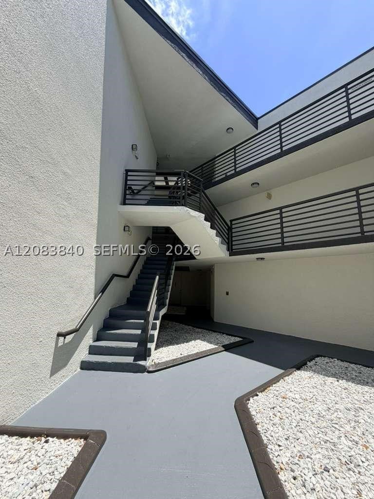 9715 Fontainebleau Blvd E308, Miami FL 33172