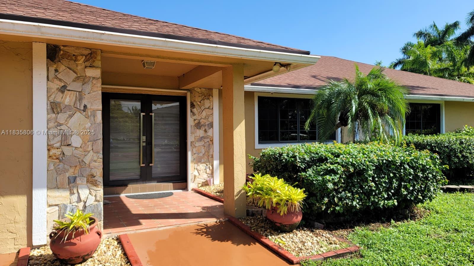 IVANHOE ESTATES - Residential