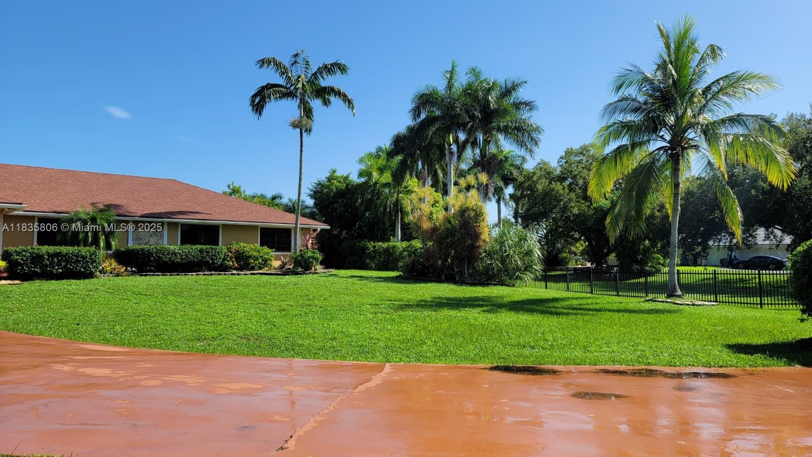 IVANHOE ESTATES - Residential