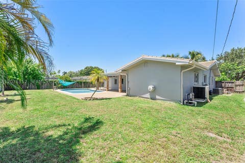 Tiny photo for 7220 NW 10th Pl, Plantation, FL 33313 (MLS # A12076757)