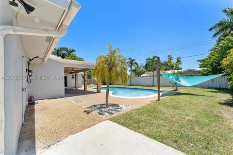 Tiny photo for 7220 NW 10th Pl, Plantation, FL 33313 (MLS # A12076757)