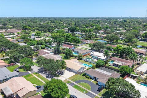 Tiny photo for 7220 NW 10th Pl, Plantation, FL 33313 (MLS # A12076757)