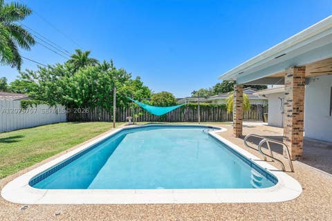 Tiny photo for 7220 NW 10th Pl, Plantation, FL 33313 (MLS # A12076757)