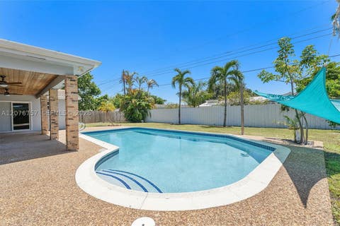Tiny photo for 7220 NW 10th Pl, Plantation, FL 33313 (MLS # A12076757)
