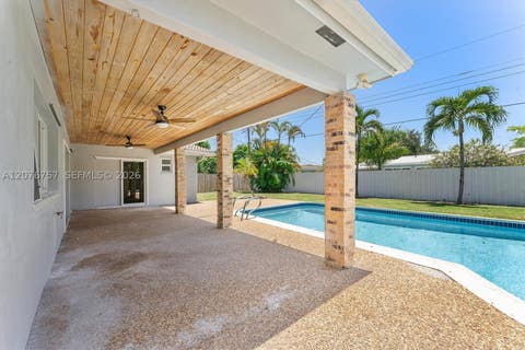 Tiny photo for 7220 NW 10th Pl, Plantation, FL 33313 (MLS # A12076757)