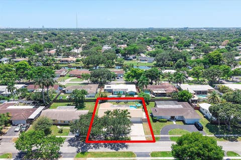 Tiny photo for 7220 NW 10th Pl, Plantation, FL 33313 (MLS # A12076757)