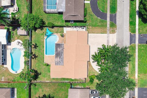 Tiny photo for 7220 NW 10th Pl, Plantation, FL 33313 (MLS # A12076757)