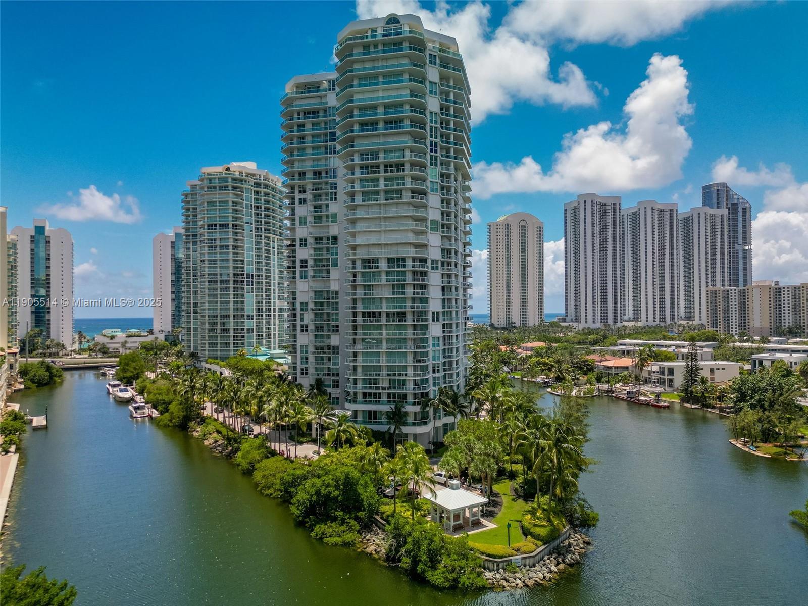 OCEANIA V CONDO - Residential