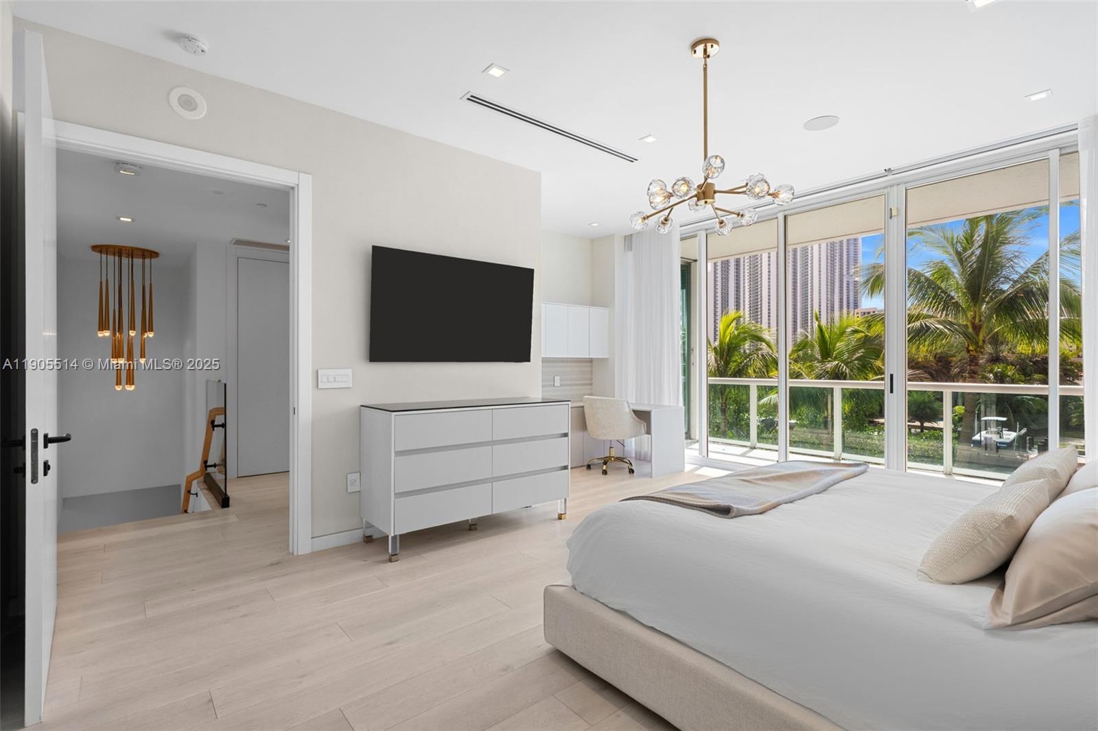 OCEANIA V CONDO - Residential